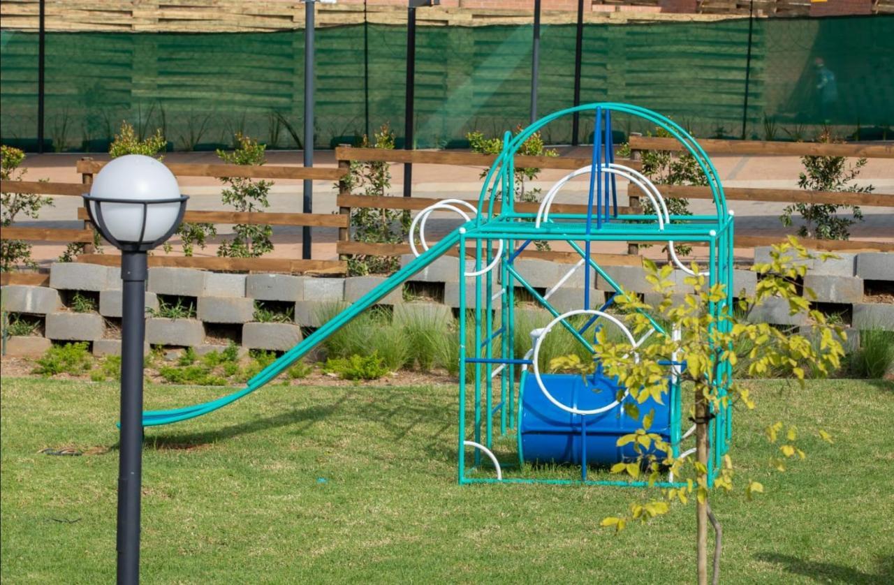 The Blyde Riverwalk Estate, Crystal Lagoon, Pretoria East מראה חיצוני תמונה