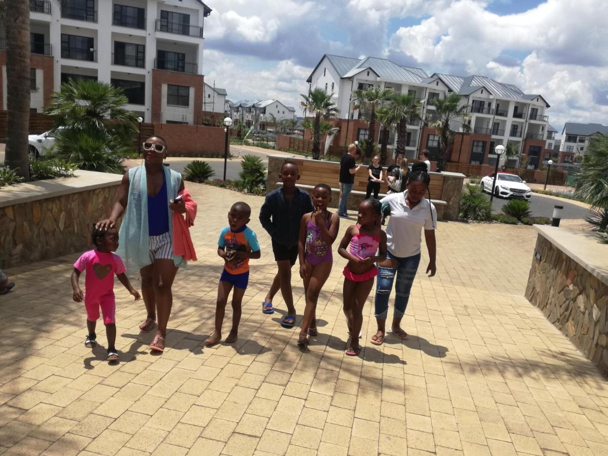 The Blyde Riverwalk Estate, Crystal Lagoon, Pretoria East מראה חיצוני תמונה
