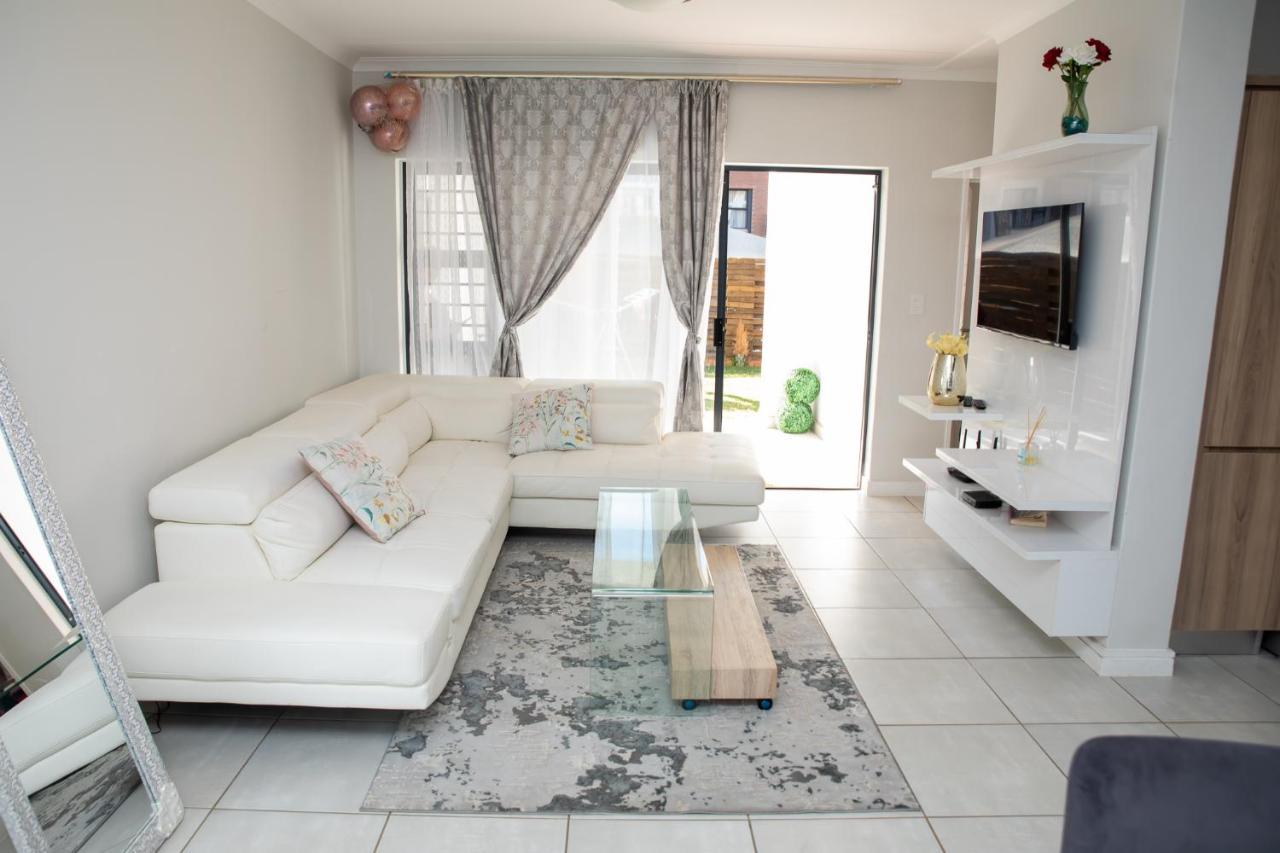 The Blyde Riverwalk Estate, Crystal Lagoon, Pretoria East מראה חיצוני תמונה